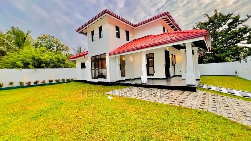 Super Nice Garden With Beauty Luxury House For Sale In Kandawala