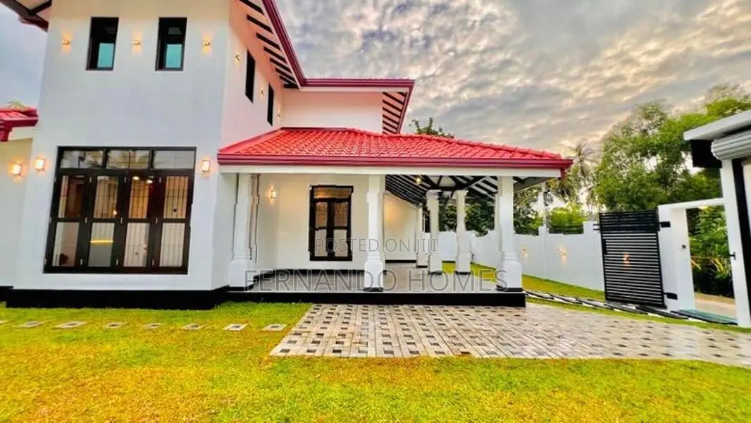 Super Nice Garden With Beauty Luxury House For Sale In Kandawala