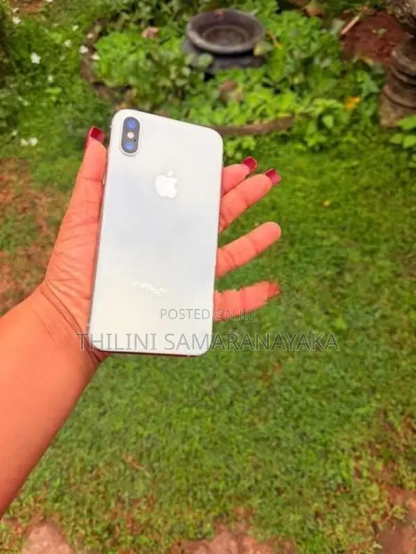 Apple iPhone XS (Used)