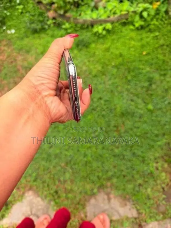 Apple iPhone XS (Used)