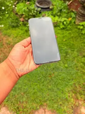 Apple iPhone XS (Used)