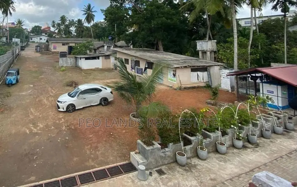 (DL887) Commercial Land for Sale in Piliyandala