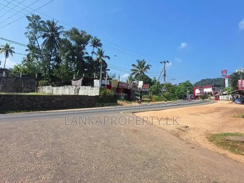 Paddy Land for Sale – Bataleeya Junction, Kajugama, close to Kandy Roa