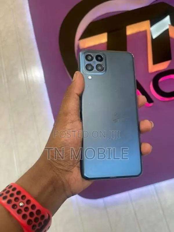 Samsung Galaxy M33 5G (8GB Ram) (Used)