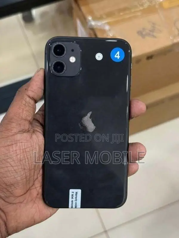 Apple iPhone 11 256GB Black (Used)
