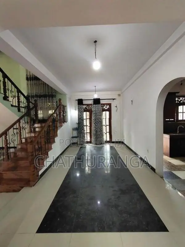 Large 2 Story House for Rent Kadawatha කිරිල්ලවල