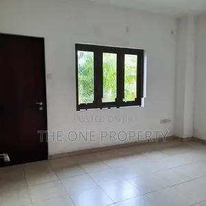 3 Bedroom Upstairs house for Rent - Colombo 8