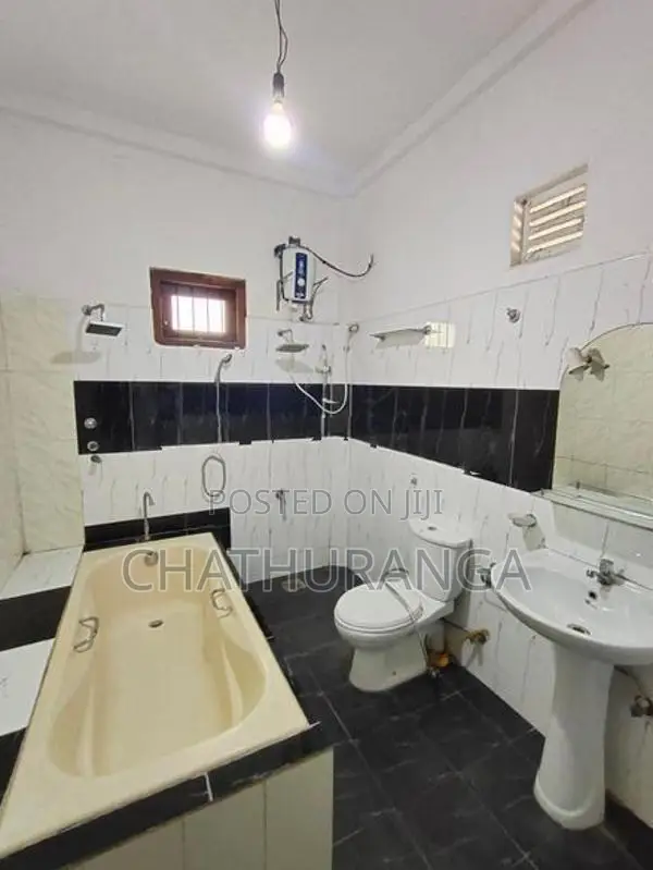 Large 2 Story House for Rent Kadawatha කිරිල්ලවල