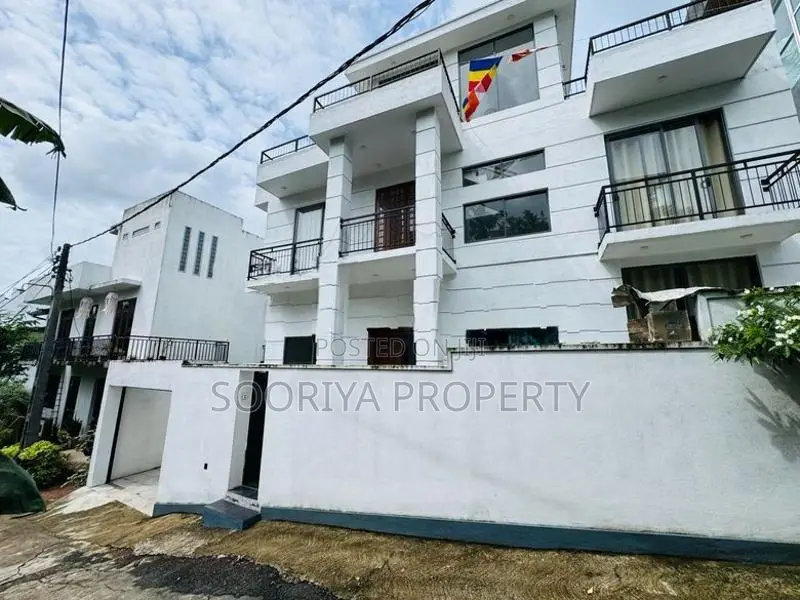 Two Story Modern Luxury House for Sale in Piliyandala