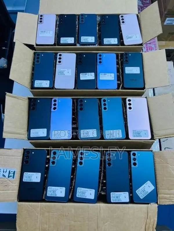 Samsung Galaxy S22 128GB (Used)