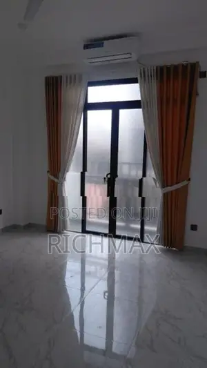 Four Storied Apartment for Rent in Kalubowila