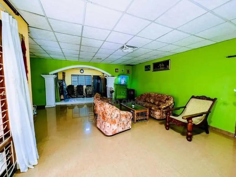 Aththanagalla වර්ග අඩි 3200ක අංගසම්පූර්ණ නිවසක් / KM 7926