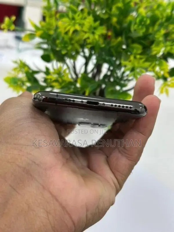 Apple iPhone 11 Pro 256GB (Used)