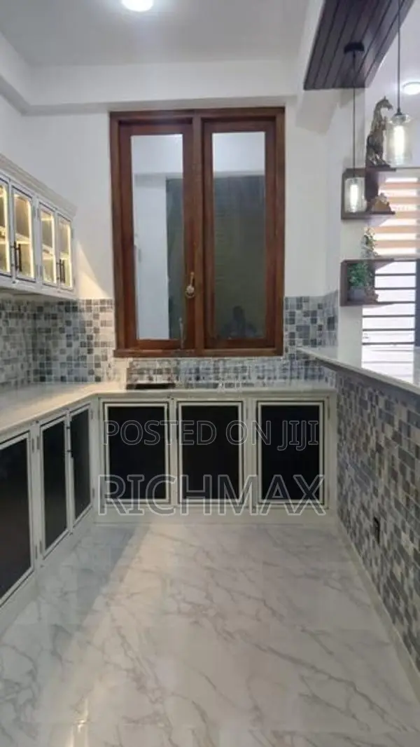 Four Storied Apartment for Rent in Kalubowila