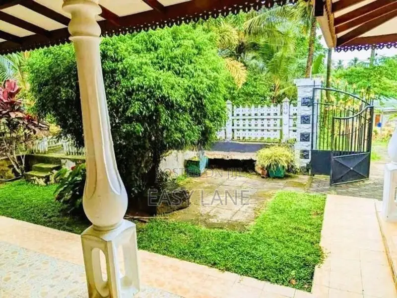 Aththanagalla වර්ග අඩි 3200ක අංගසම්පූර්ණ නිවසක් / KM 7926