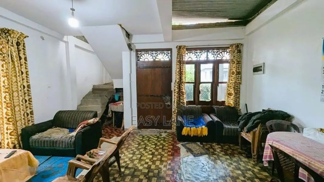 ගම්පහ ඔරැතොට පාරෙන් දෙමහල් නිවසක් විකිණීමට SA 11770