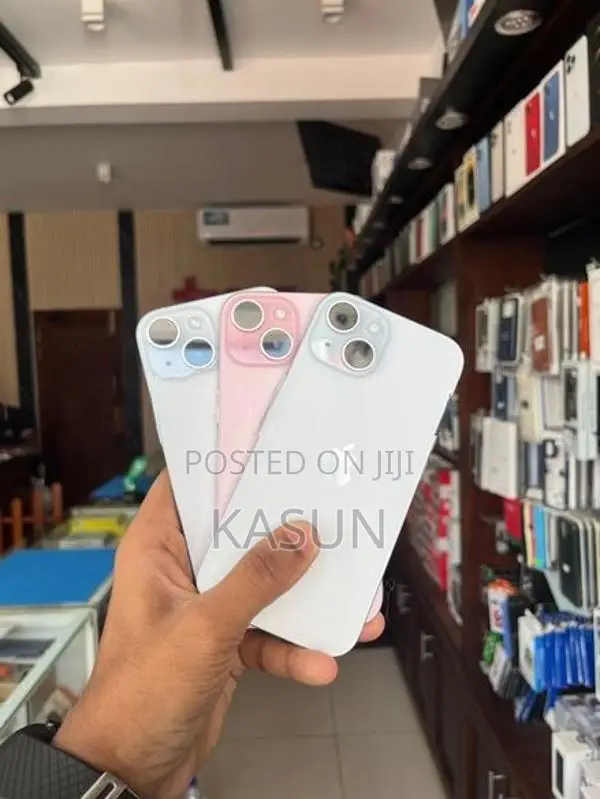 Apple iPhone 15 128GB (Used)