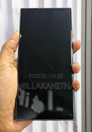Samsung Galaxy S23 Ultra 12/256 GLASS CRACKED (Used)