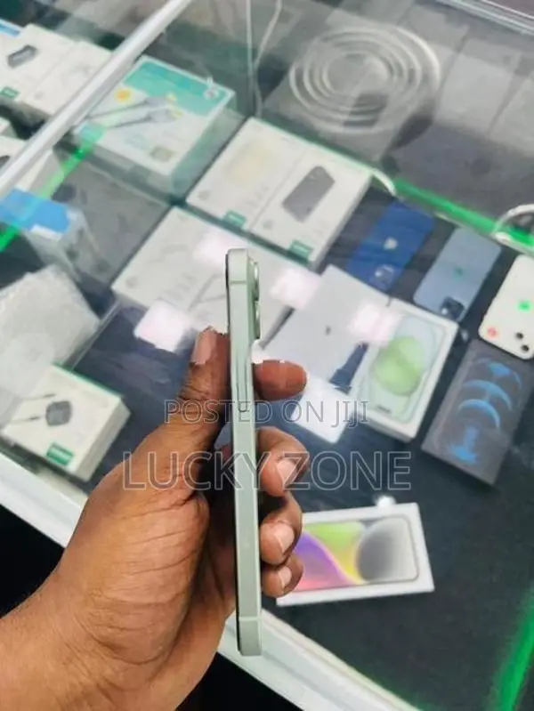 Apple iPhone 15 I phone (Used)