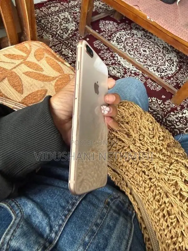 Apple iPhone 8 Plus J (Used)