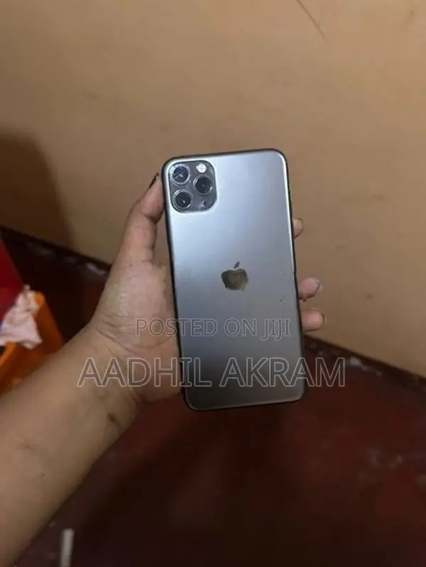 Apple iPhone 11 Pro Max (Used)