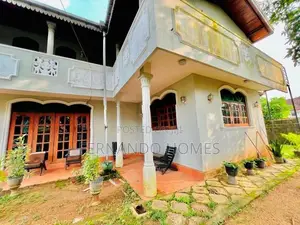 18P Land With 5 BR Upstairs House For Sale In Negombo