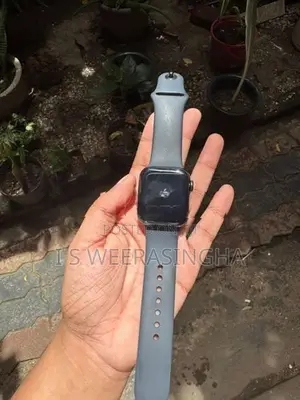 Apple Watch SE 2 ( )