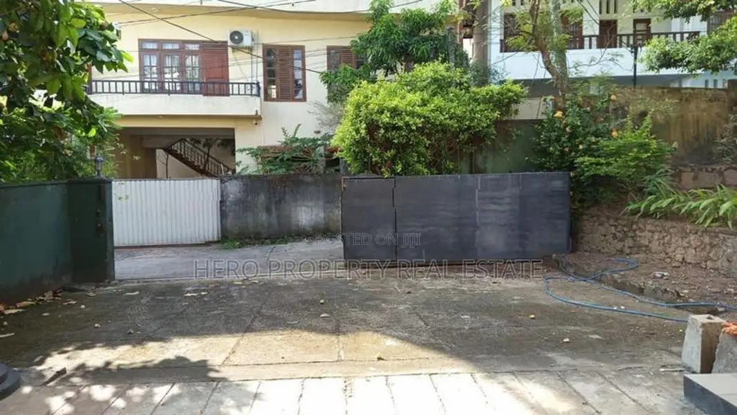 House for Sale in Baththaramulla