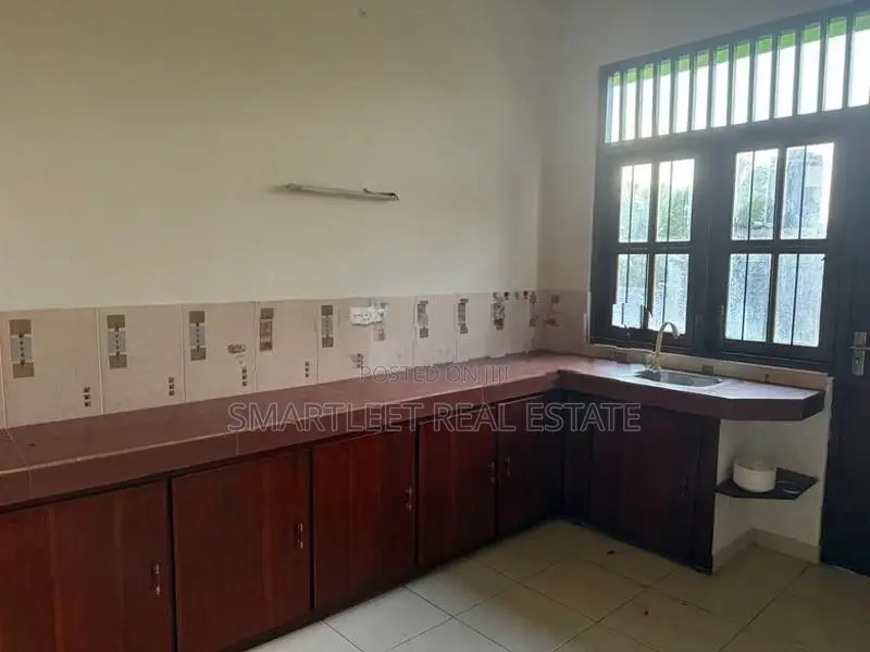 2 Story Valuable House Ratmalana