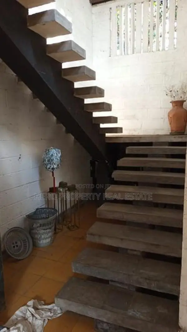 House for Sale in Baththaramulla