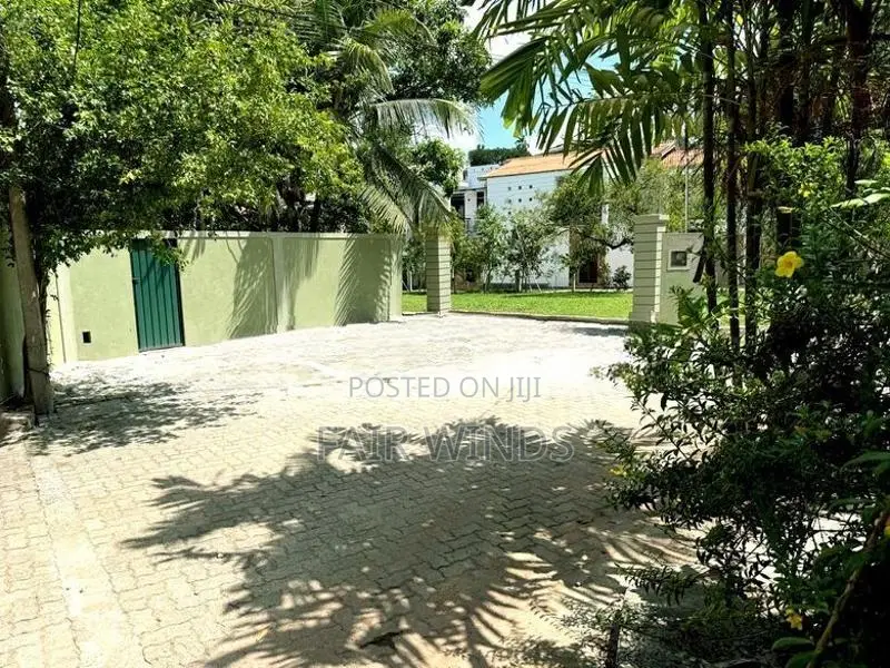 Land for Sale Thalawathugoda