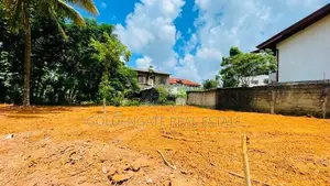 Residential Land for Sale in Kalagedihena
