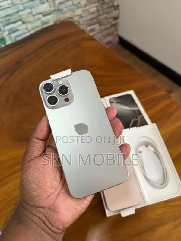Apple iPhone 16 Pro Max 256GB XA (Used)