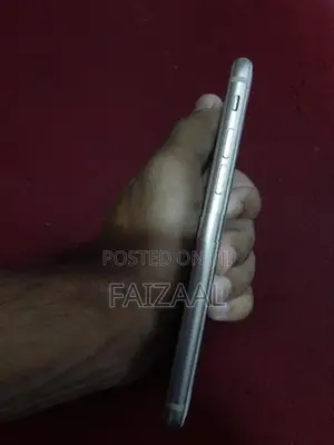 Apple iPhone 8 (Used)