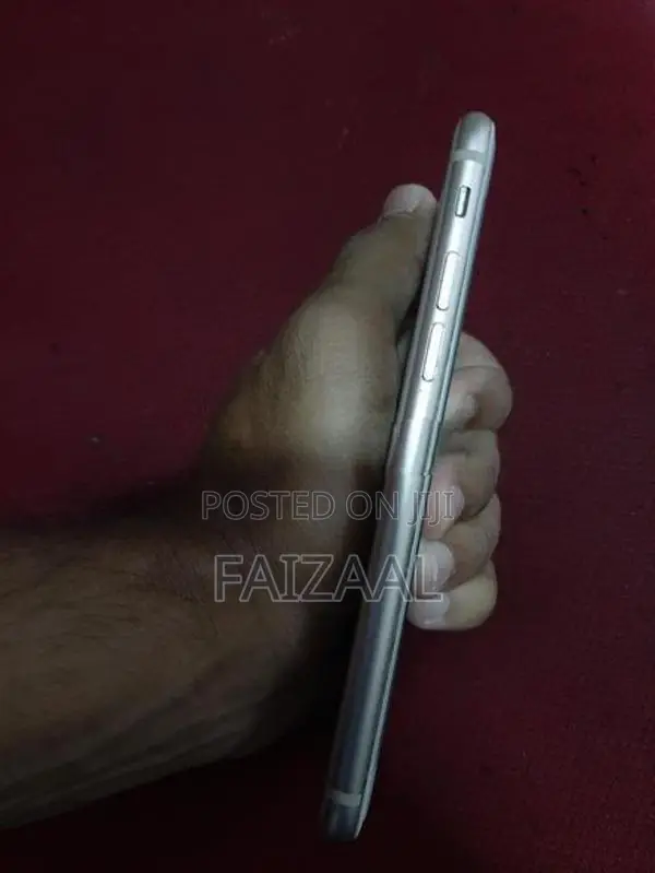 Apple iPhone 8 (Used)