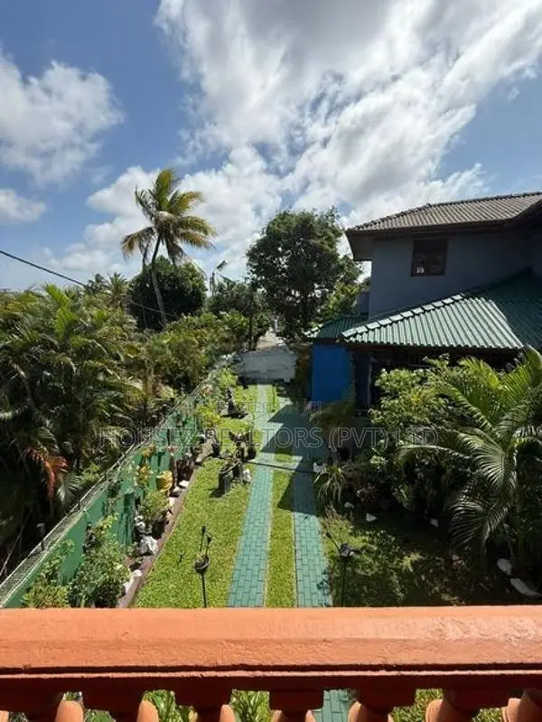 Prime 25-Perch Land with House for Sale in Koswatta, Nawala