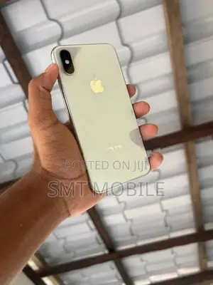 Apple iPhone XS (Used)