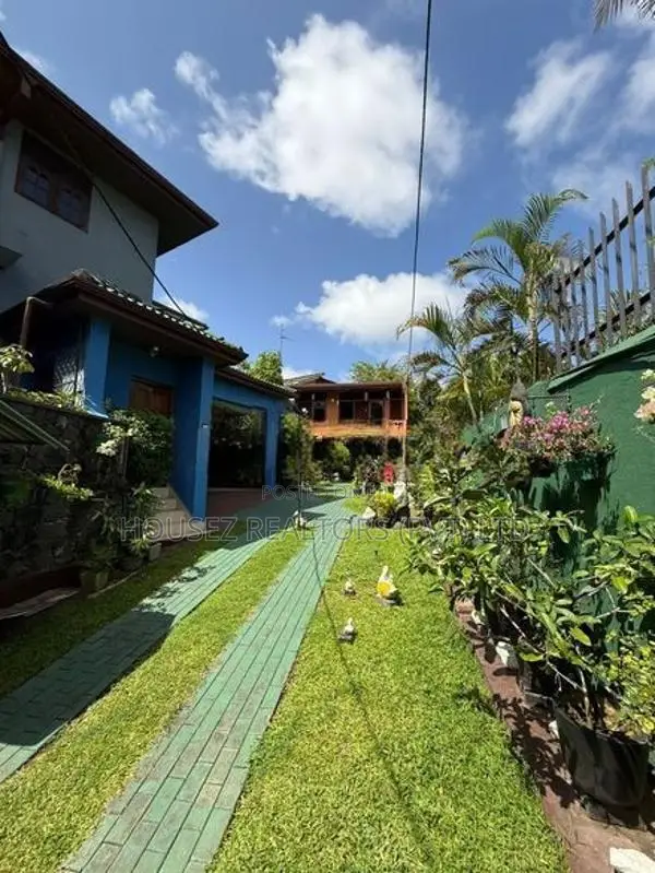 Prime 25-Perch Land with House for Sale in Koswatta, Nawala
