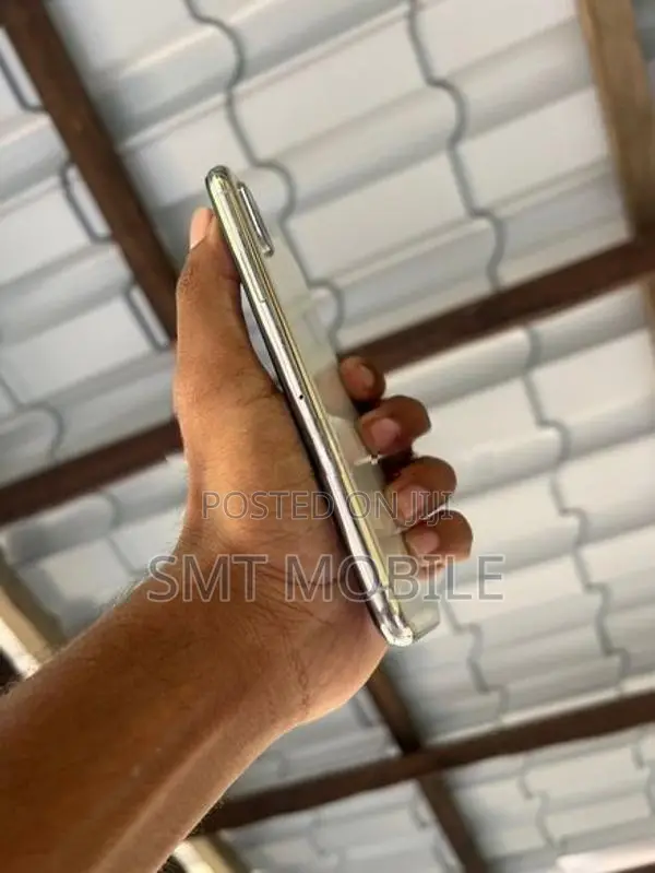 Apple iPhone XS (Used)