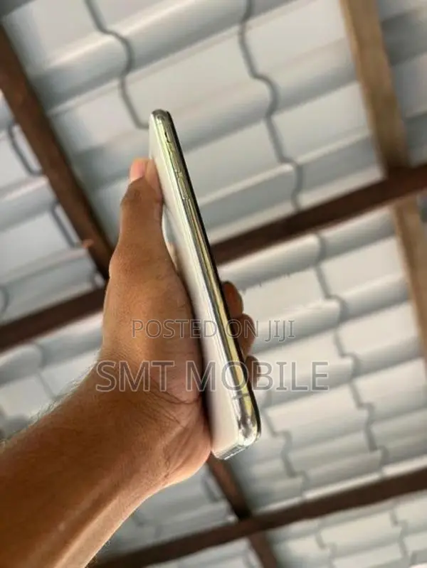 Apple iPhone XS (Used)