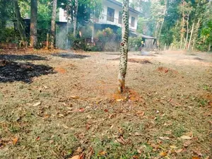 උඩුගම්පොළ – වීදියවත්තෙන් වටිනා බිම් කොටසක්