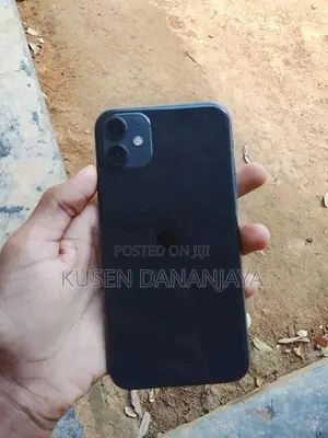 Apple iPhone 11 (Used)