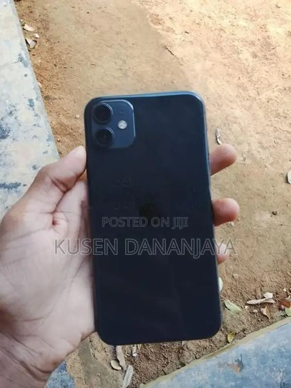 Apple iPhone 11 (Used)