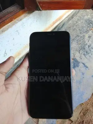 Apple iPhone 11 (Used)