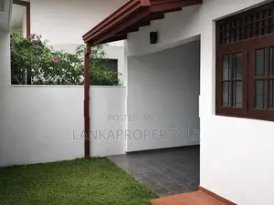 2-Storey Luxury House for Sale in Mihidu Mawatha, Malabe.