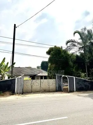 කොළඹ – නුවර පාරට ආසන්න Prime Commercial Land එකක් විකිණීමට