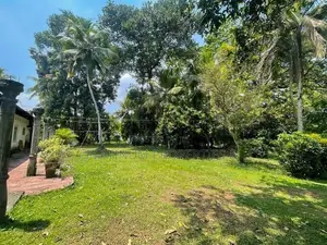 160 Perch Land For Sale In Athurugiriya Town