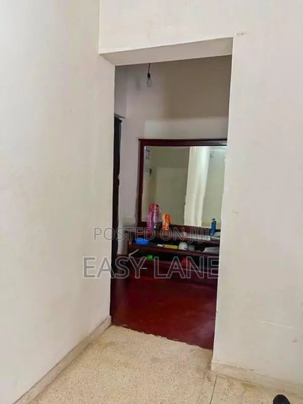 කොළඹ – නුවර පාරට ආසන්න Prime Commercial Land එකක් විකිණීමට