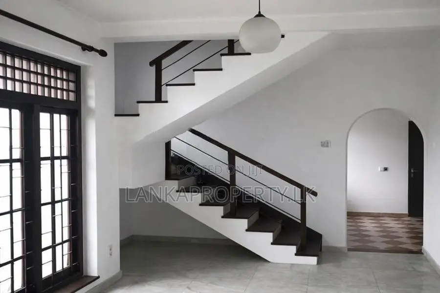 2-Storey Luxury House for Sale in Mihidu Mawatha, Malabe.