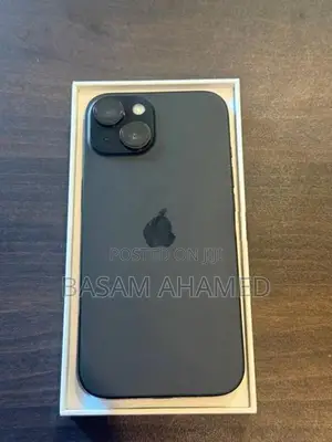 Apple iPhone 15 Black (Used)
